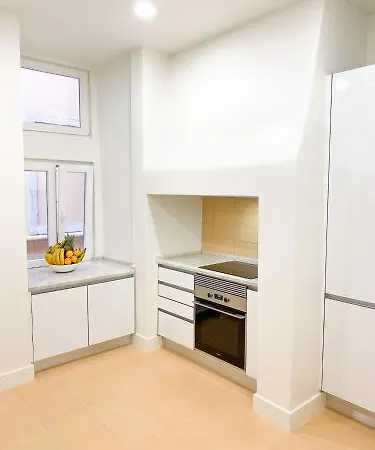 Spacious Historic On Rua Augusta Gasthuis