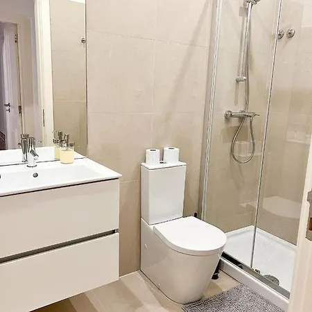 Pensionat Cozy With Shared Bathroom On Rua Augusta