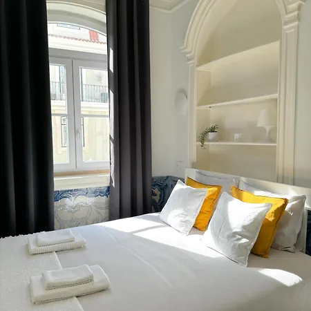 Cozy With Shared Bathroom On Rua Augusta * Lisboa