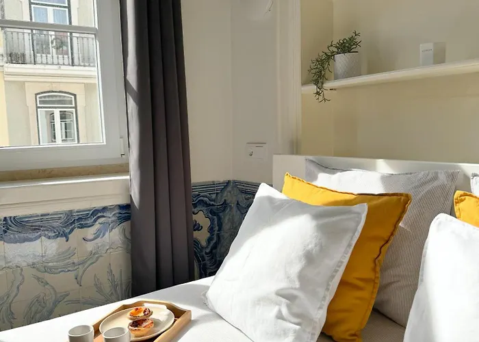 Spacious Historic On Rua Augusta Penzion