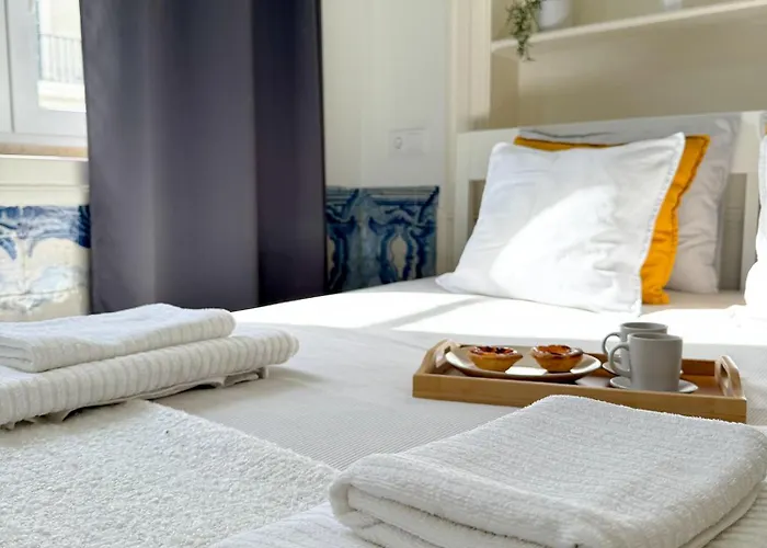 Spacious Historic On Rua Augusta *