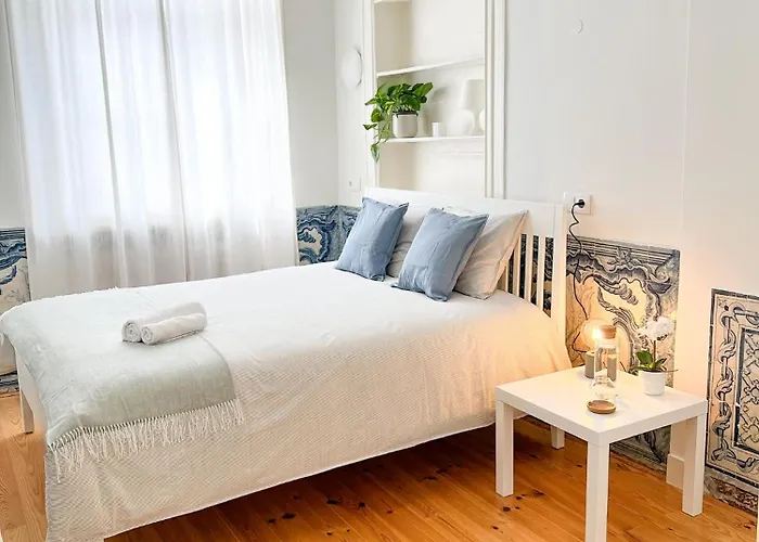 Spacious Historic On Rua Augusta Penzion *